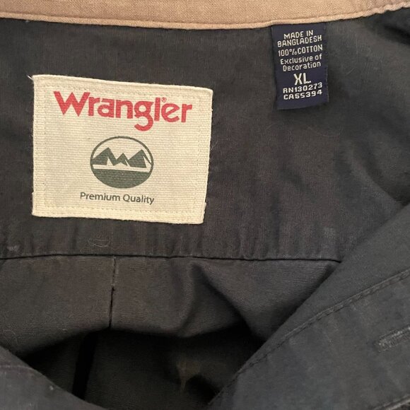 Men's Wrangler Shirt Like New Heavy Duty Black 100% Cotton Long Sleeves Size XL - Picture 4 of 6